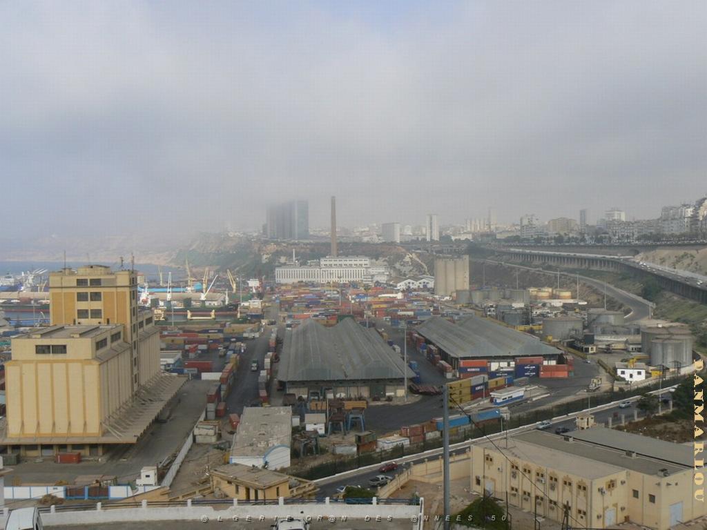 70 le port les silos.jpg